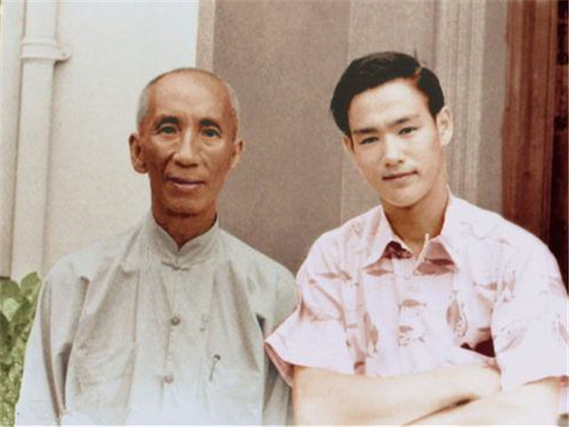 叶问与李小龙合照